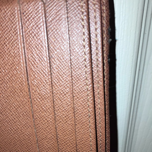 Louis Vuitton Multiple Wallet - Picture 13 of 16